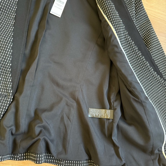 NWT White House Black Market Polka Dot Blazer Women’s Size 8 - Picture 4 of 8